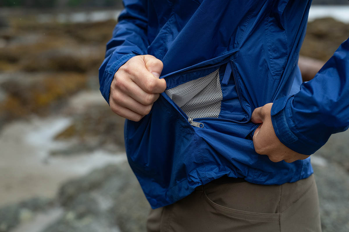 Rain jacket (Marmot PreCip Eco pocket)
