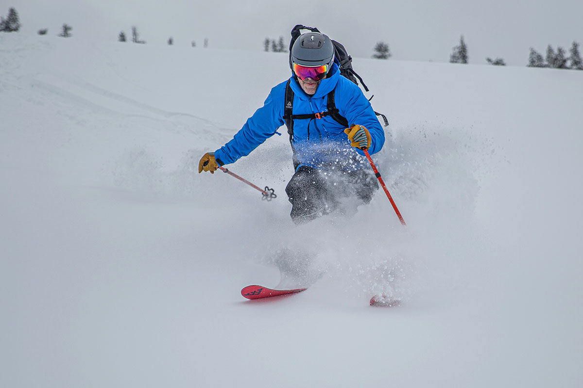 Arc'teryx Beta Insulated Jacket (skiing powder)