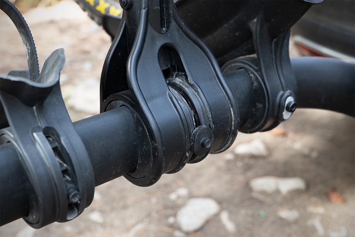 Kuat Transfer V2 hitch bike rack (tire cradle closeup)