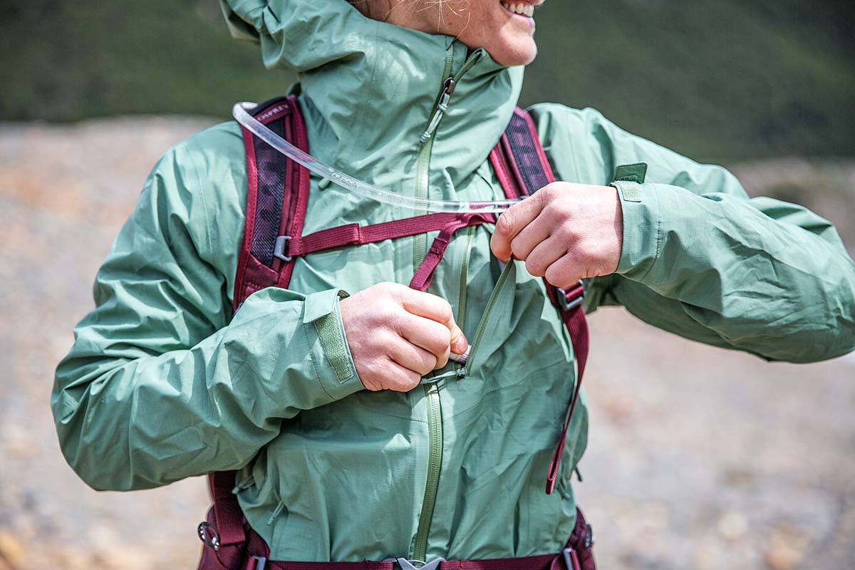Patagonia Granite Crest rain jacket (opening chest pocket)_0
