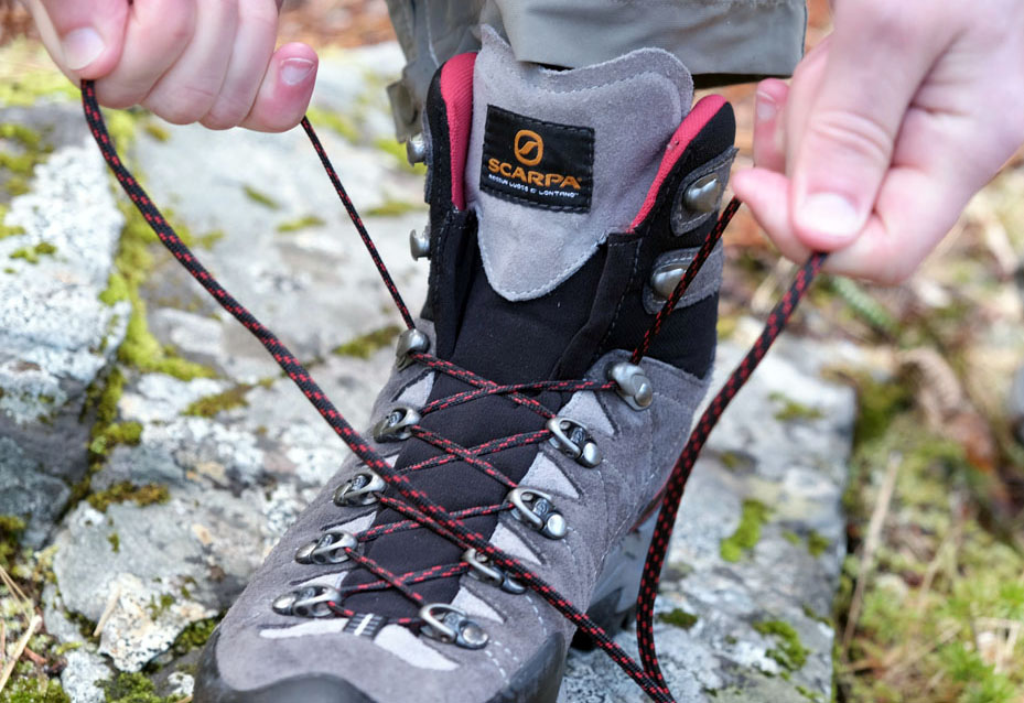Scarpa R-Evolution GTX Hiking Boots laces