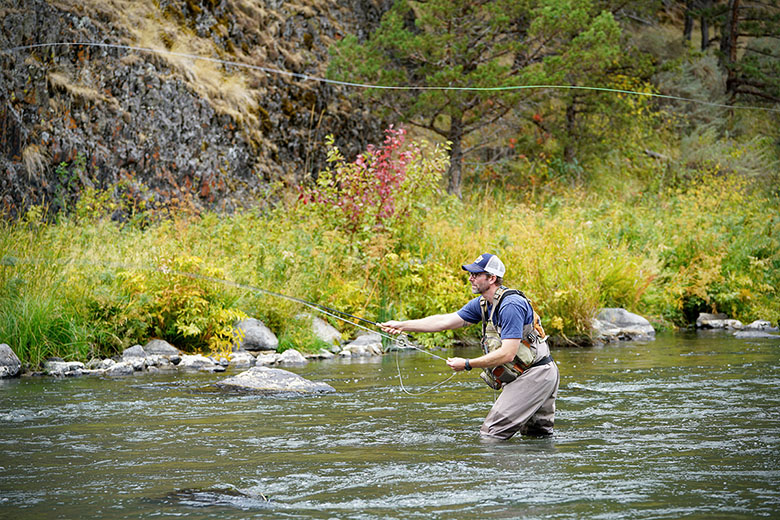 Wild Water Tenkara Starter Package, Excellent Fly Fishing Equipment for  Beginners, Includes Flies, Three Lines, Hard Tube Case & Rod Sock