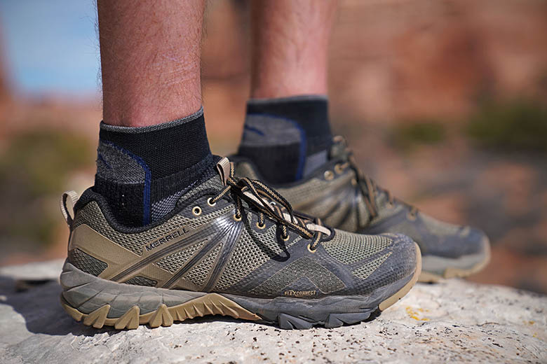 flexible hiking shoes