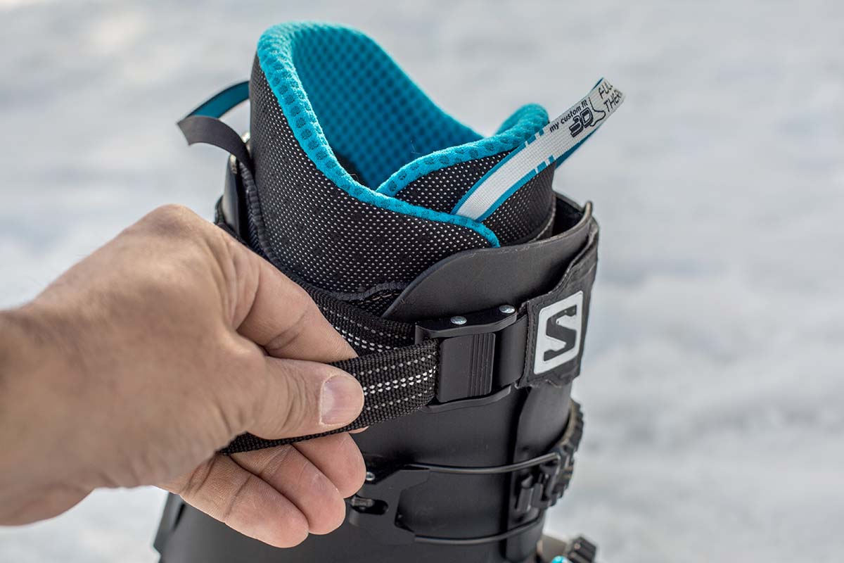 Backcountry ski boot (liner and power strap)