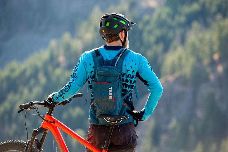 Mountain bike backpack (standing with Thule Vital 8)