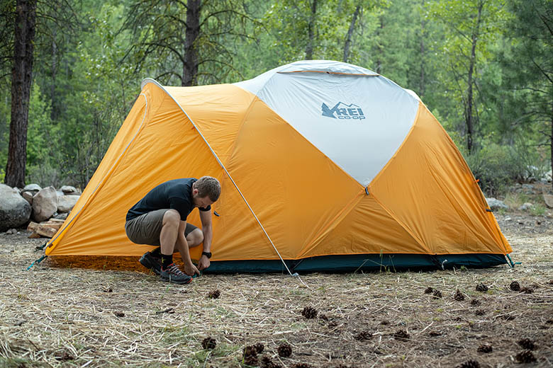 REI Co-op Base Camp 6 (setting up camp)