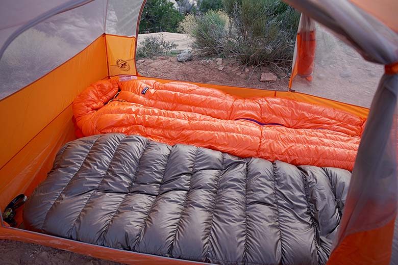 Lightweight Ultralight Down Sleeping Bag for Backpacking & Camping Black/Reg 