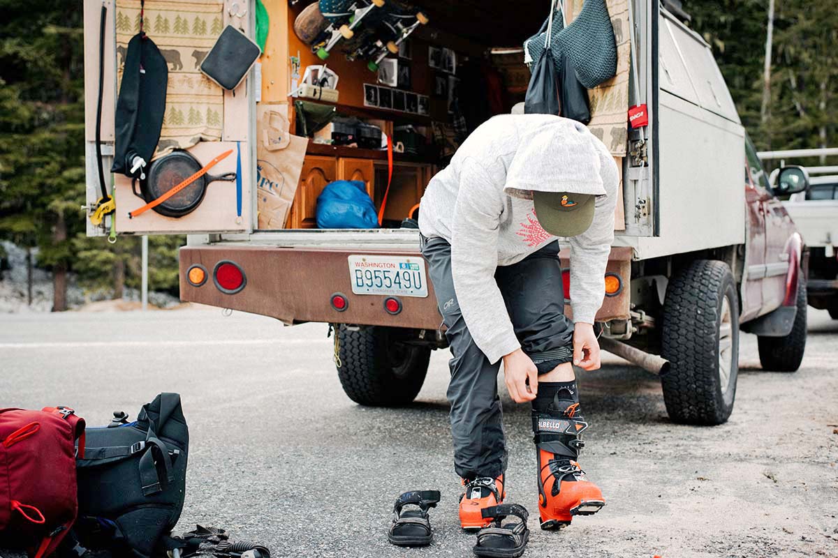 Gearing up for Skiing at the truck trailer