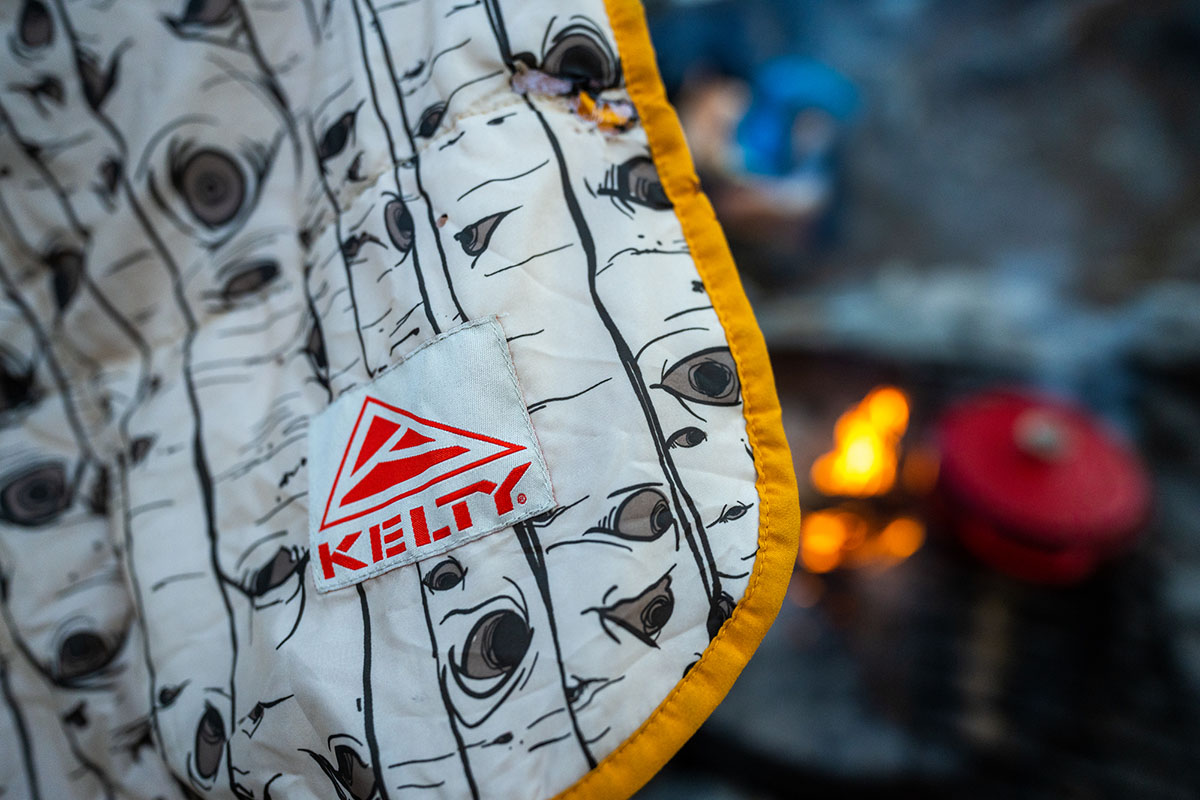 Camping blanket (closeup of Kelty Bestie blanket)
