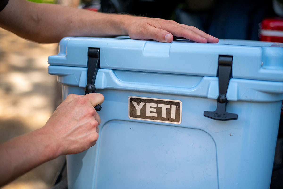 Cooler (latching YETI)