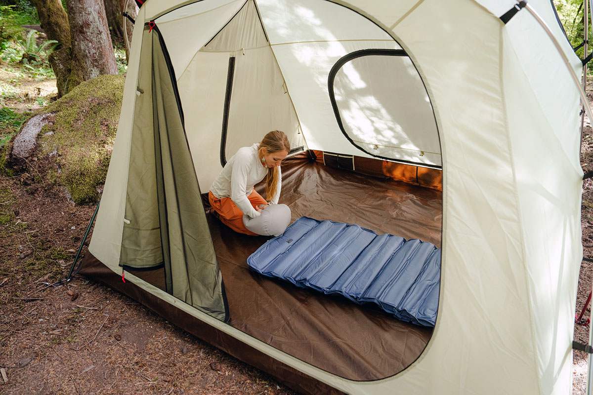 Camping mattress (inflating REI Camp Dreamer XL)