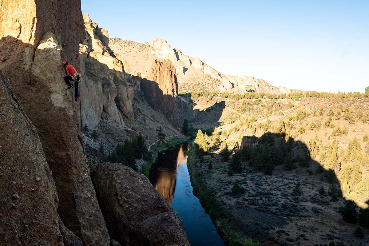 Beginner climbing shoes (Smith Rock 2)