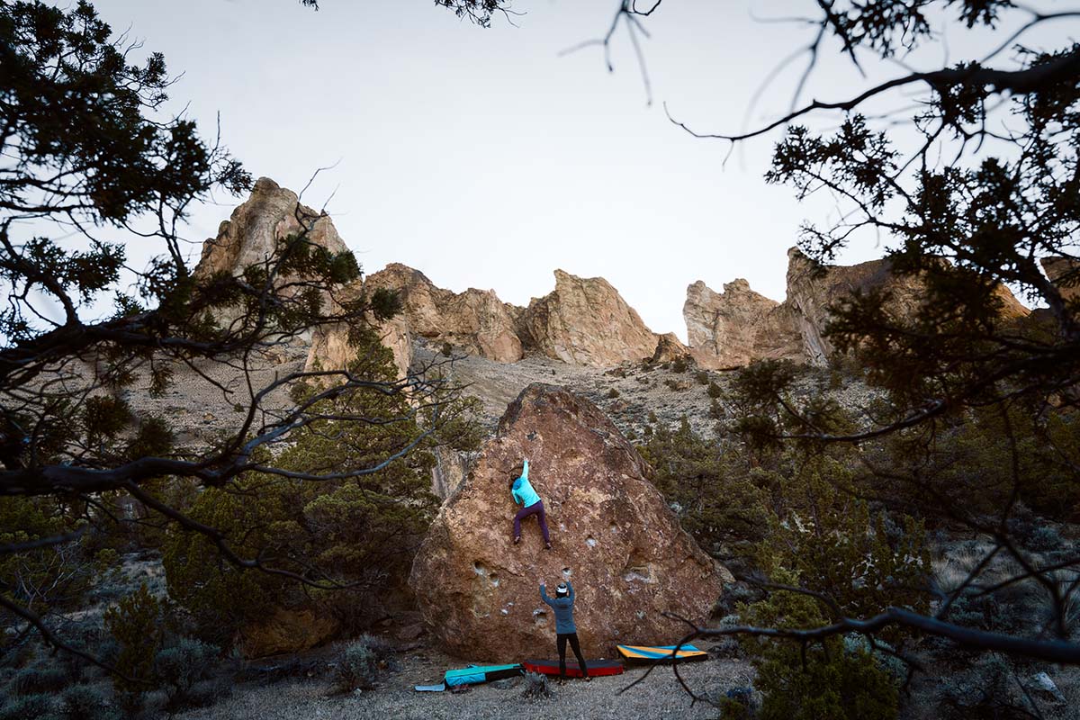 Beginner climbing shoes (bouldering)