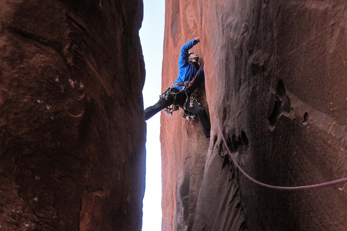 climbing harnesses (chimney2)