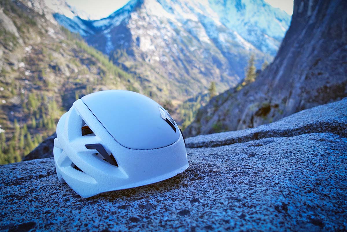 Black Diamond Vapor climbing helmet (in mountains)