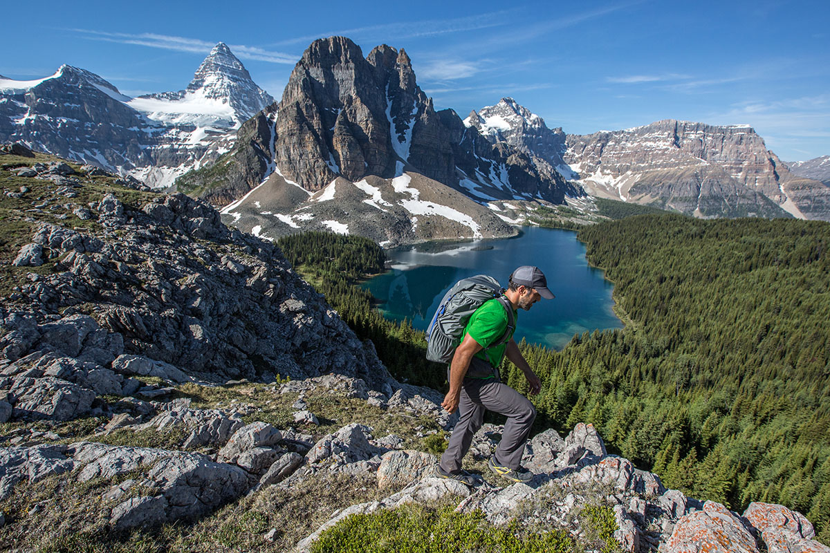 Backpacking pack (Gossamer Gear Mariposa hiking)