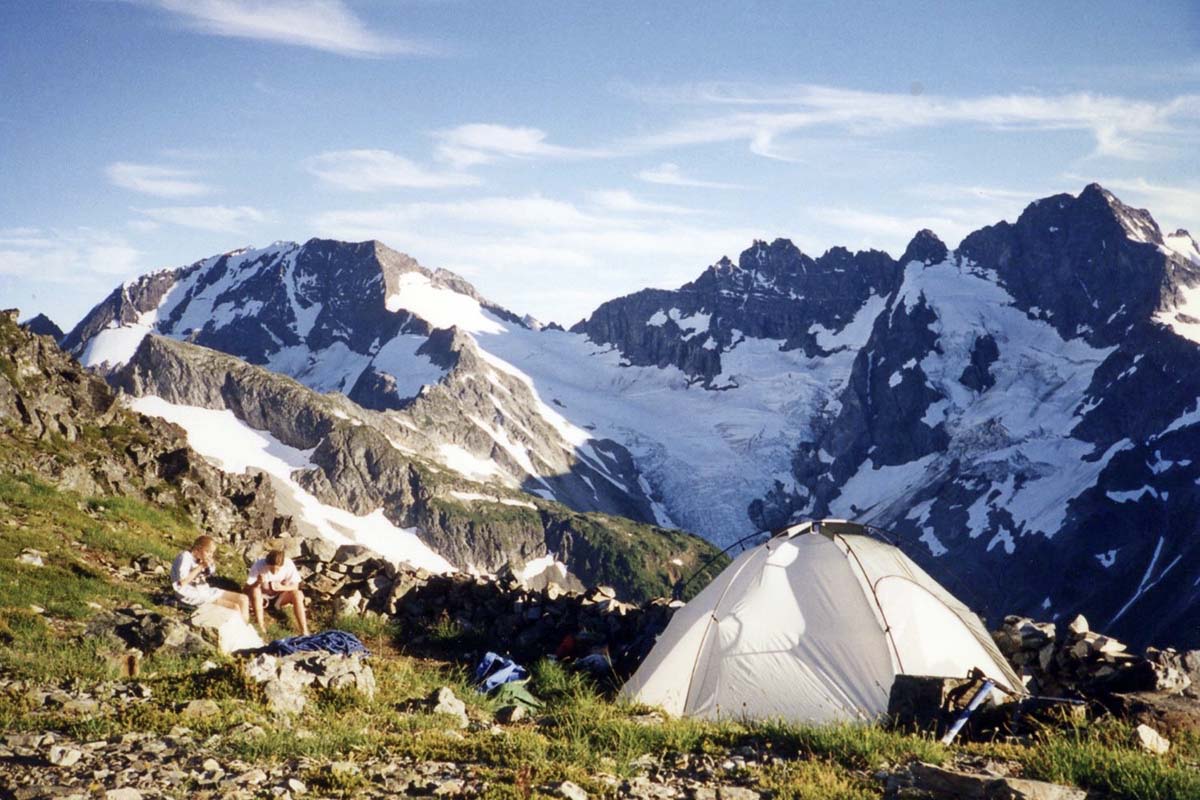 Family backpacking trip with the old 4-person REI Half Dome backpacking tent