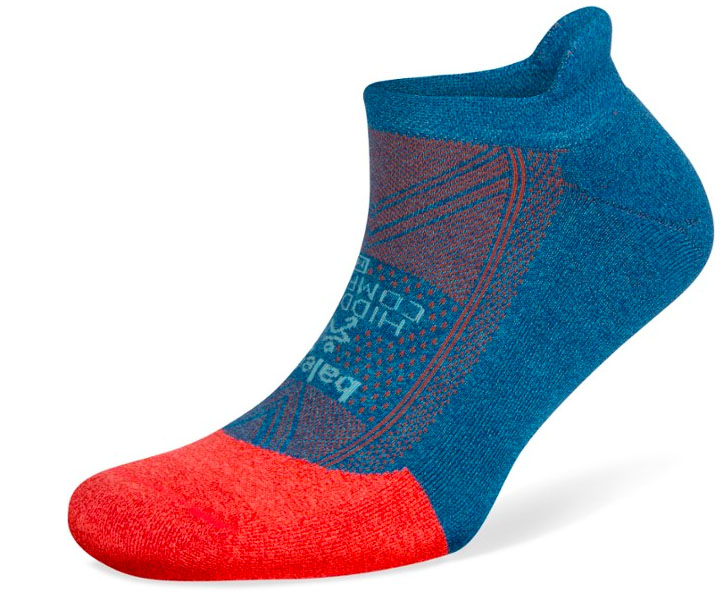 Best Hiking Socks of 2022 | Switchback Travel