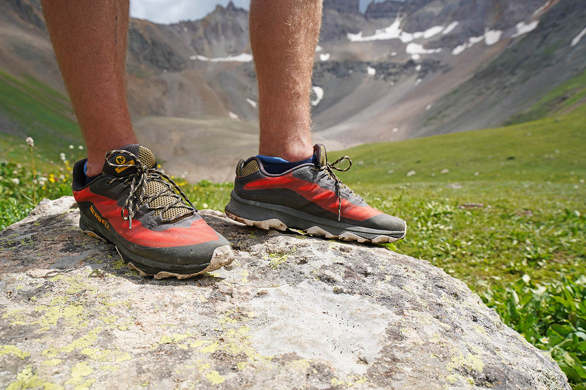 8 Best Toe Socks For Hiking Physical Therapist Recommended (2023 Top Picks)