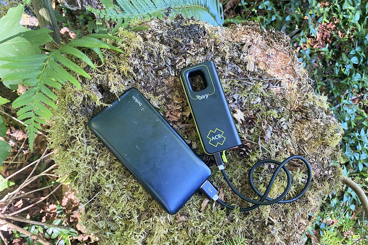 Bivy Stick satellite messenger charging on power bank