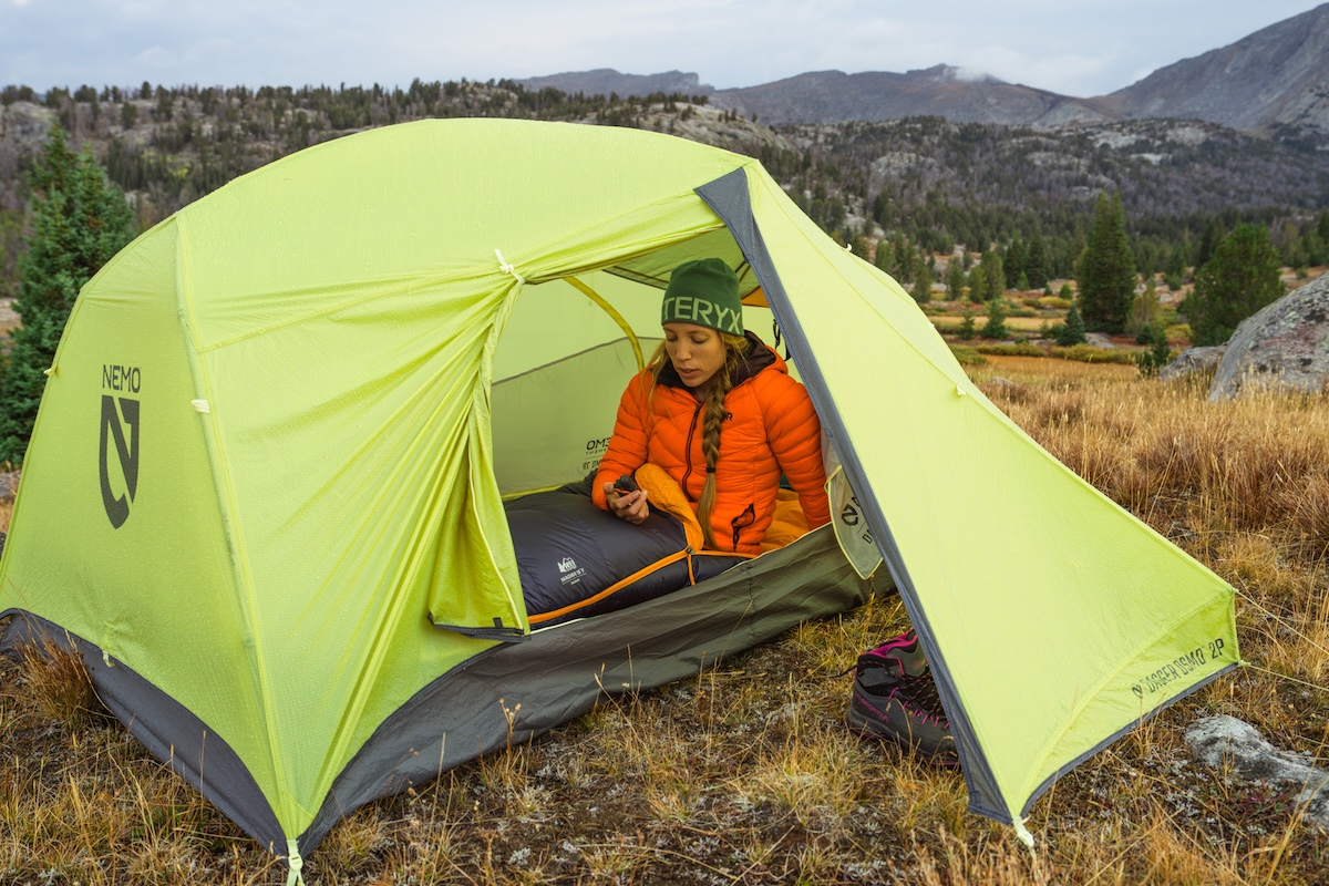 Backpacking with the REI Magma 15F Backpacking Sleeping Bag in the Winds