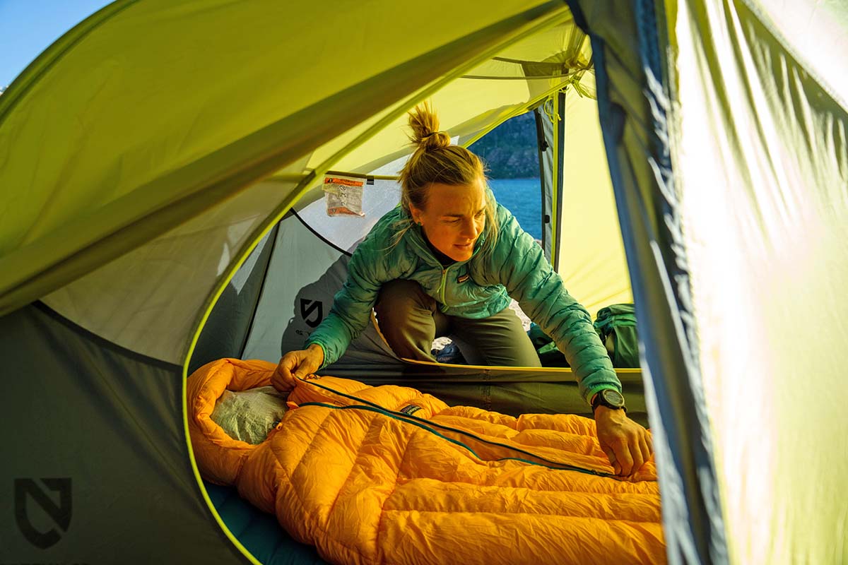 Zipping the middle zipper on the Patagonia Fitz Roy sleeping bag