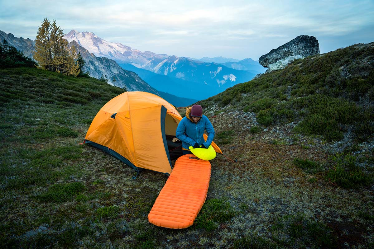 Best Thru-Hiking Sleeping Pads of 2024 - The Trek