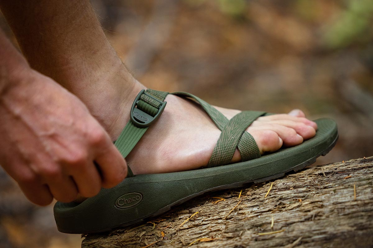 Sports sandal (adjusting buckle on Chaco Z Cloud)