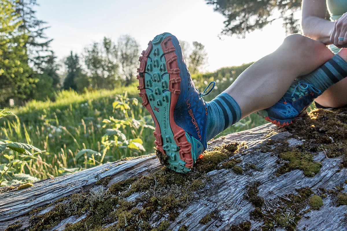 trail runners with ankle support