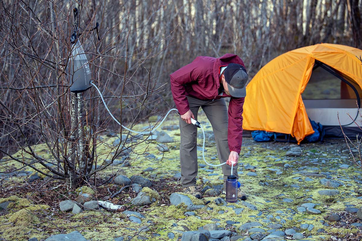 Filtering water with the MSR Guardian Gravity Purifier