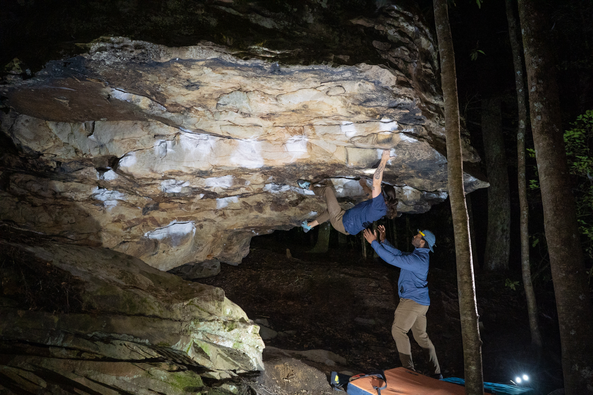 Men's Climbing Pants (bouldering in the Teren Lightweight Traveler Pants)