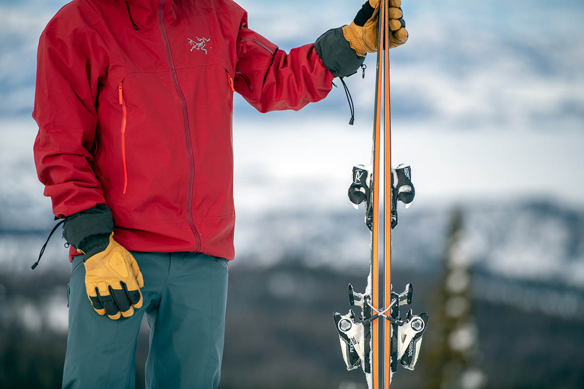 All-mountain skis (camber)
