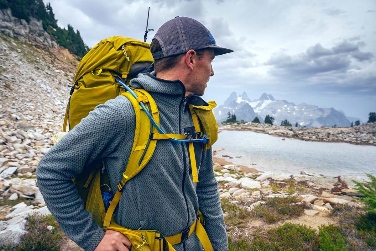 Backpacking in Patagonia R1 Air Hoody (fleece jackets)