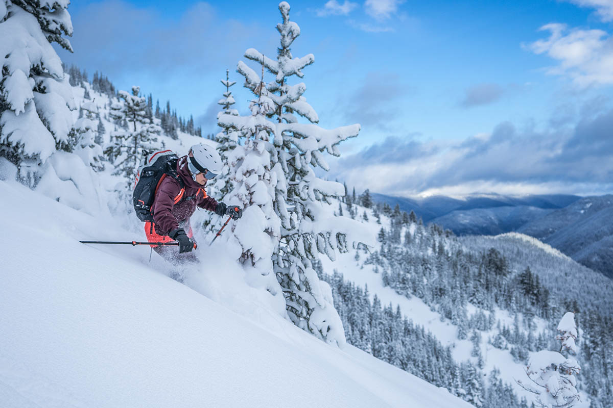 Powder skis (women's skis in powder)