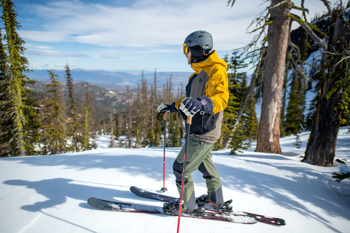Ski jacket (Black Diamond Recon Stretch on slopes)