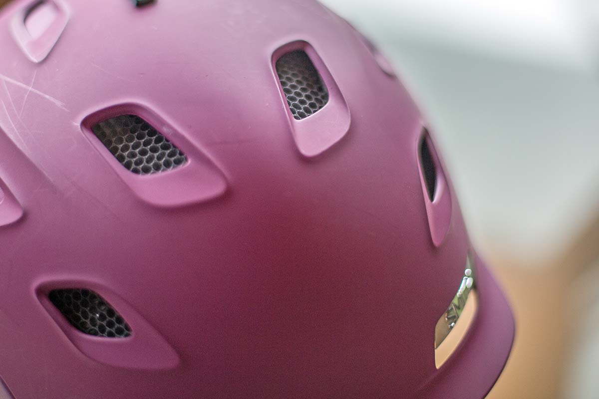 Smith Vantage MIPS helmet (Koroyd detail)