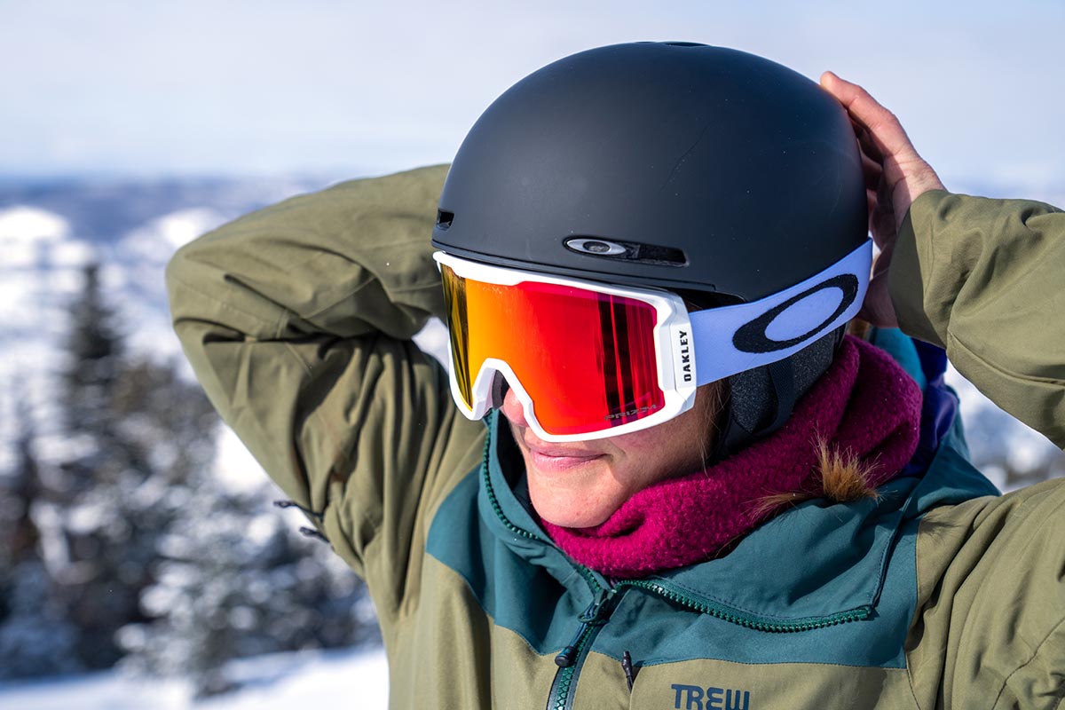 Snowboard helmet (Oakley MOD1 with Oakley goggles)