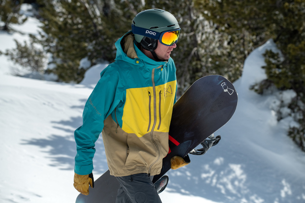 Snowboard jacket (Burton AK 2L GTX Swash hiking with snowboard)