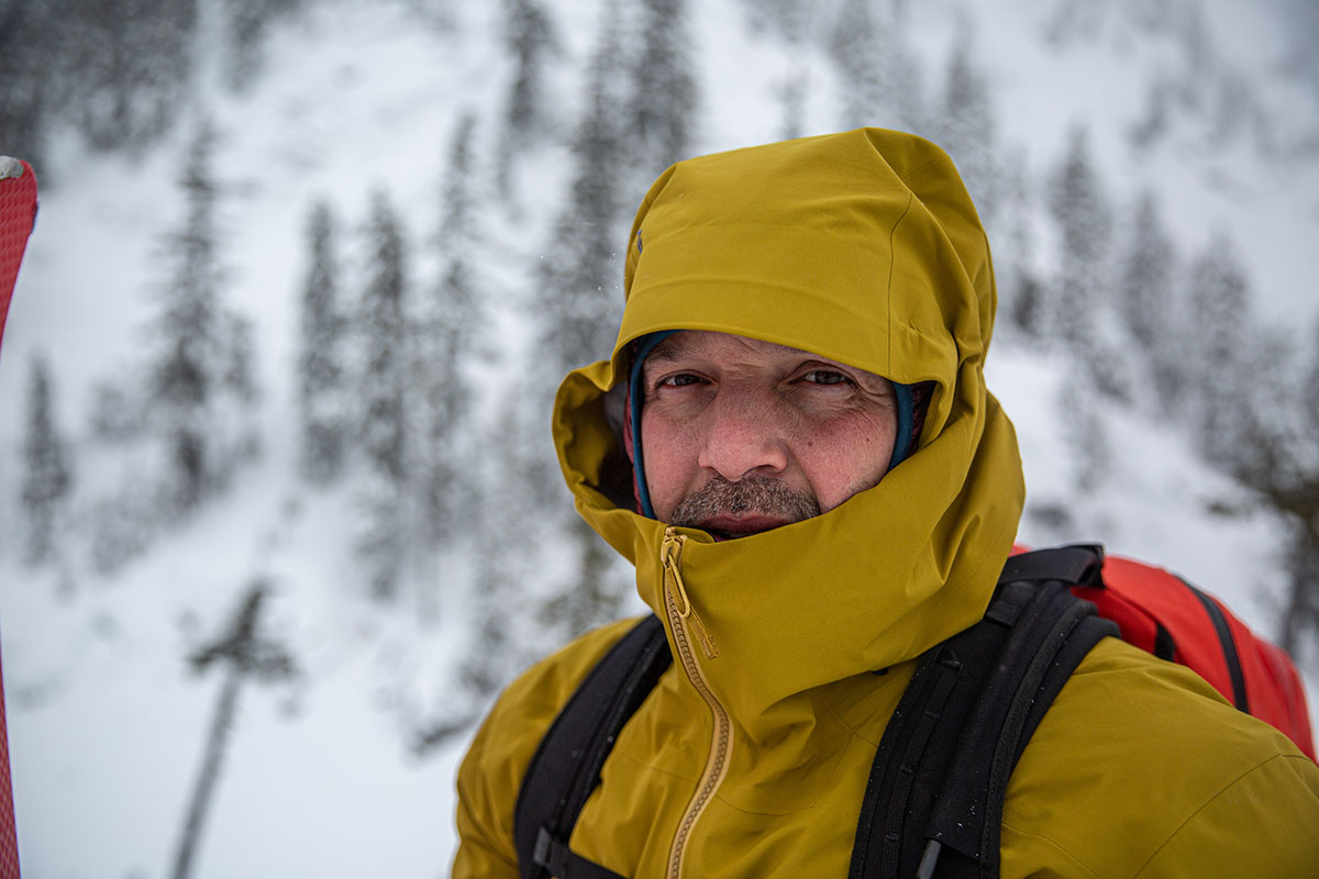 Snowboard jackets (wearing StormHood)