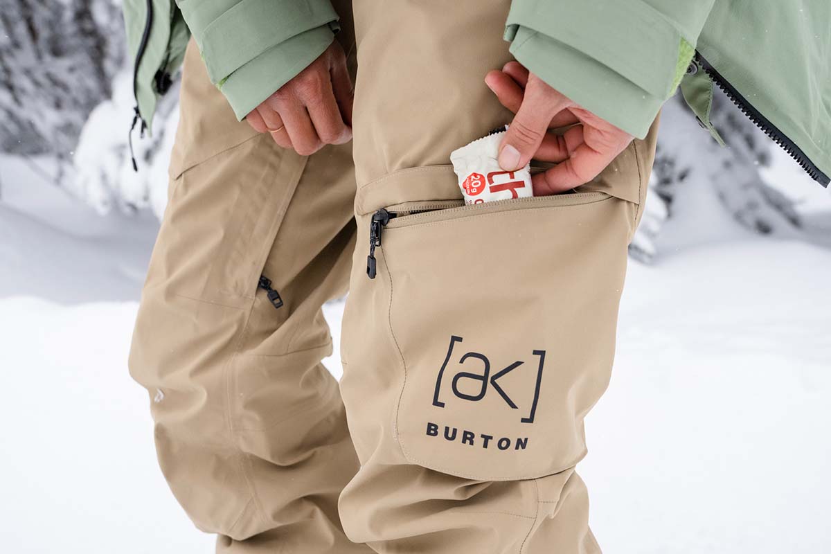 Burton ak Summit snowboard pants (thigh cargo pocket)