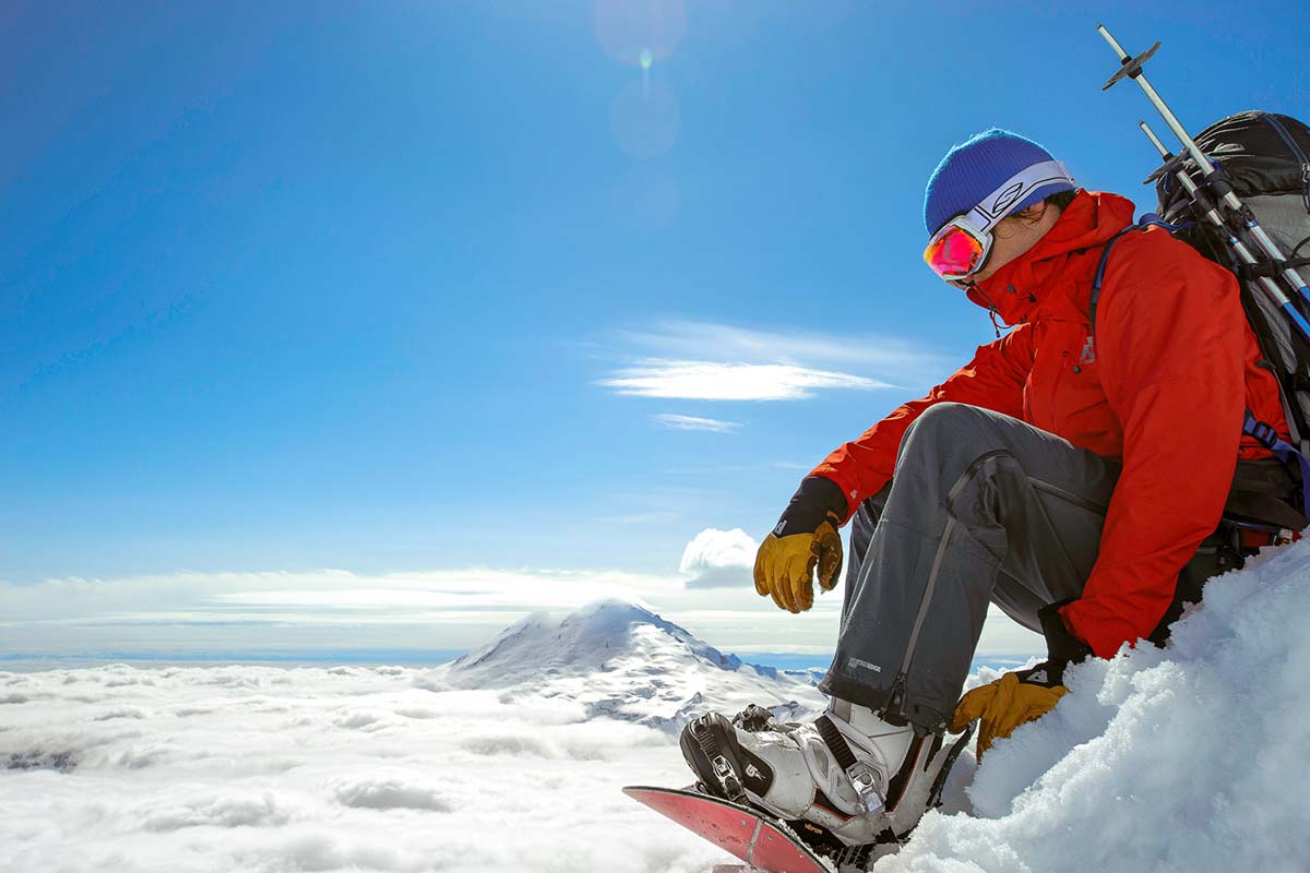 Splitboarding in the mountains above the clouds (boots and bindings)