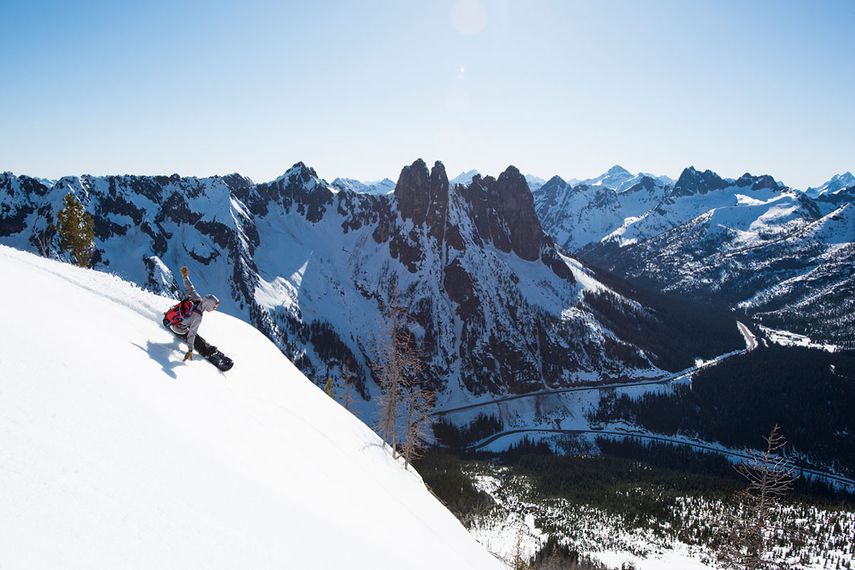 Spring splitboarding at WA Pass (heel carve)