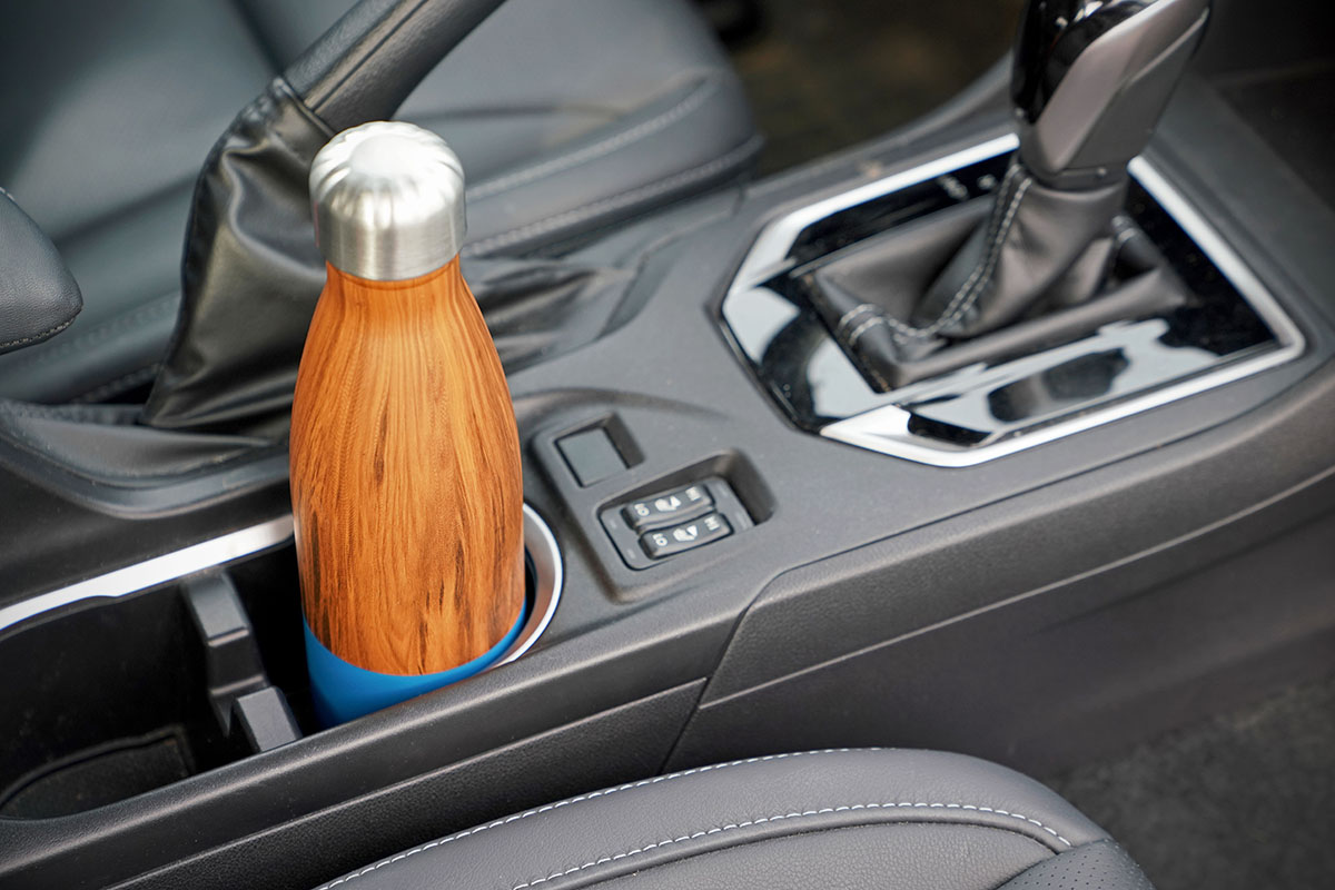 4 Types of Water Bottles that Fit in Car Cup Holders