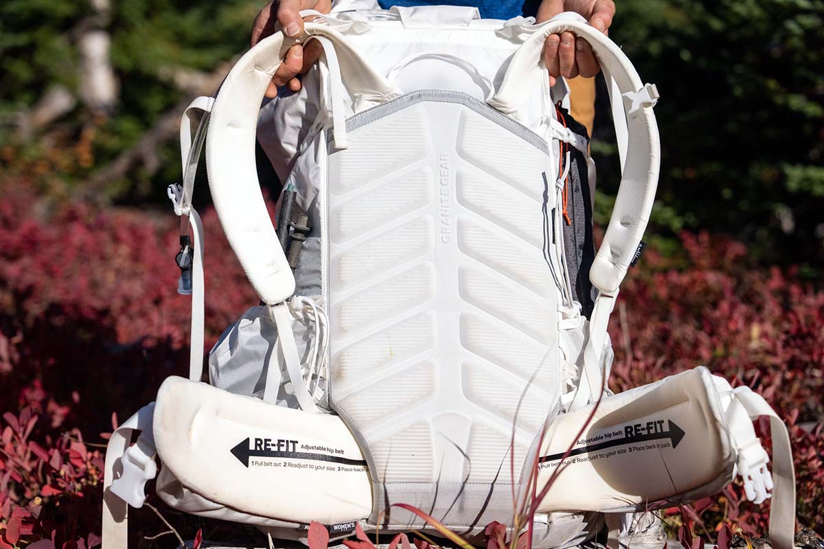 Ultralight backpack (Granite Gear Crown3 60 Re-Fit hipbelt)