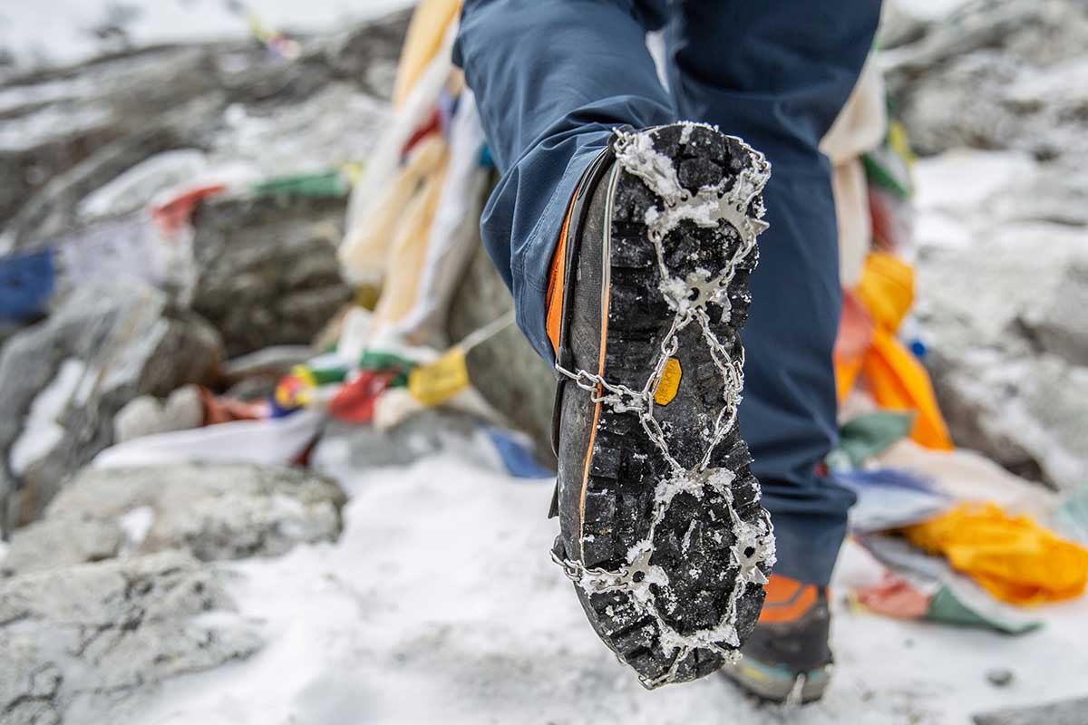 Snowline Chainsen Light vs Hillsound Trail Crampons vs Kahtoola