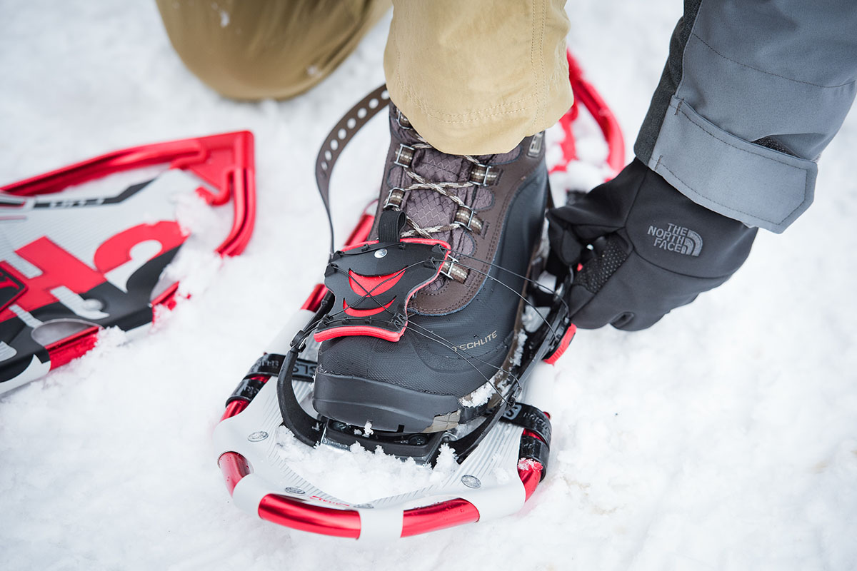 Tractiond device (snowshoe comparison)