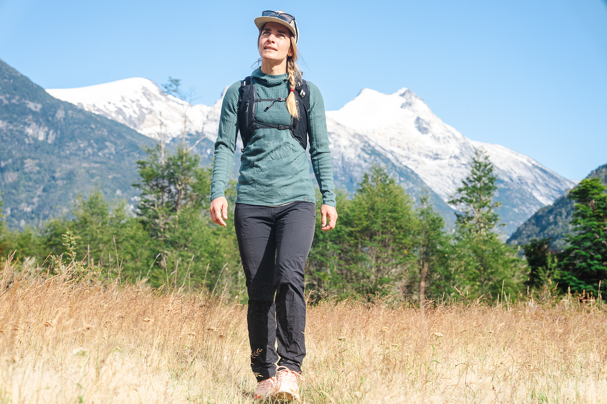 Women's baselayer (hiking in Arc'teryx Hallam Merino Wool Hoody)