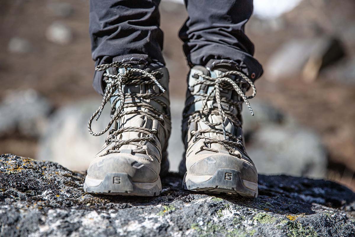 Salomon Quest 4 GTX women's hiking boots (toe protection)