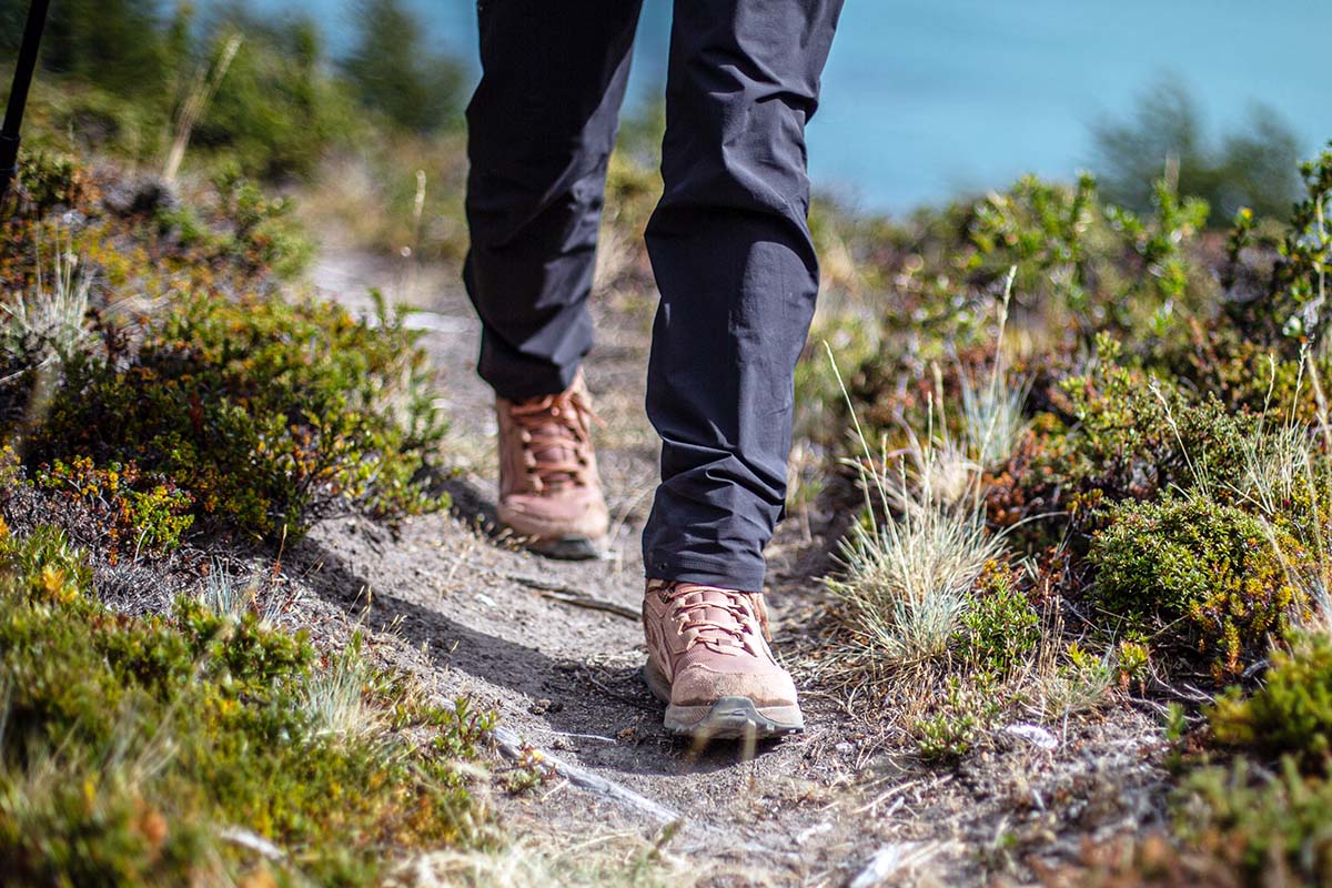 Tapered hiking pant leg (over boot)