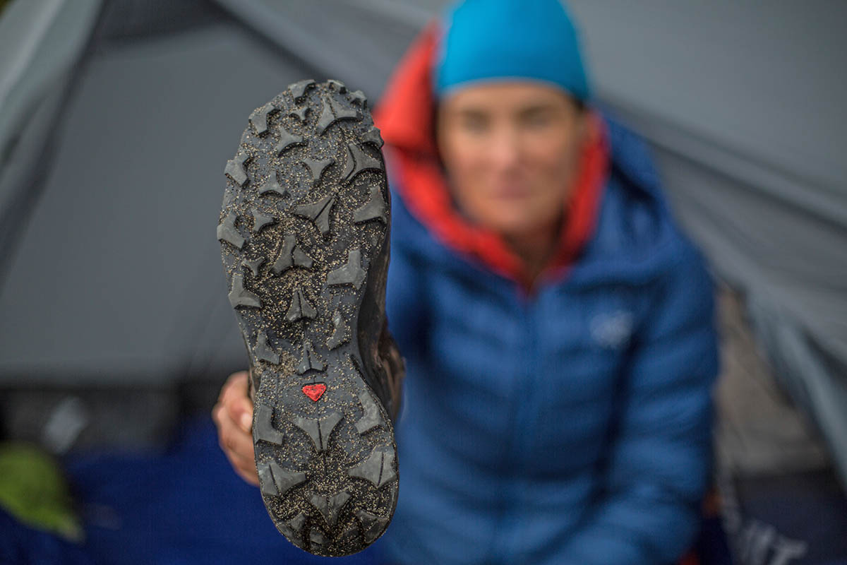 Women's hiking shoes (Salomon Cross Hike Mid GTX traction)